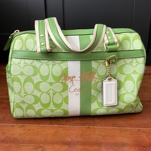 Kelly green Coach Speedy